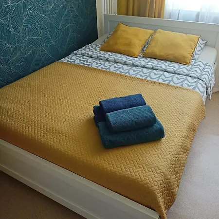 71 Kawalerka Апартаменты Ченстохова